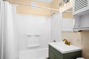821 N 19th Ave E, Duluth, MN 55812 - Photo 8