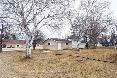 610 Kneale Avenue S, Thief River Falls, MN 56701 - Photo 50