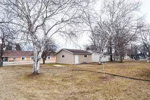 610 Kneale Ave S, Thief River Falls, MN 56701 - Photo 50