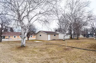 610 Kneale Ave S, Thief River Falls, MN 56701 - Photo 50
