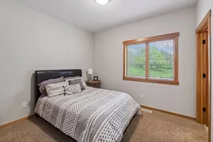 1222 Adrian Cir, Chaska, MN 55318 - Photo 22