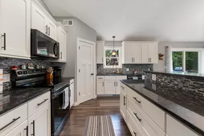 3959 Peyton Lane, Hermantown, MN 55811 - Photo 4