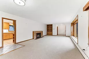 14 Mid Oaks Rd, Roseville, MN 55113 - Photo 6