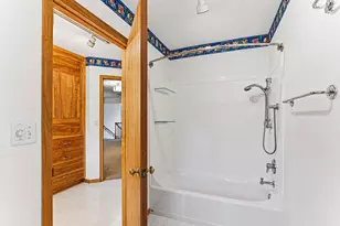14 Mid Oaks Rd, Roseville, MN 55113 - Photo 24
