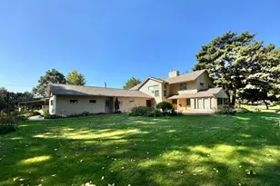 14 Mid Oaks Rd, Roseville, MN 55113 - Photo 4