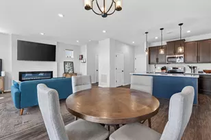 1863 Ivy St, Shakopee, MN 55379 - Photo 14