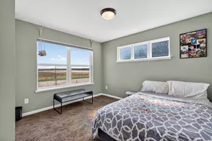 1863 Ivy St, Shakopee, MN 55379 - Photo 16
