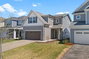 1863 Ivy St, Shakopee, MN 55379 - Photo 2