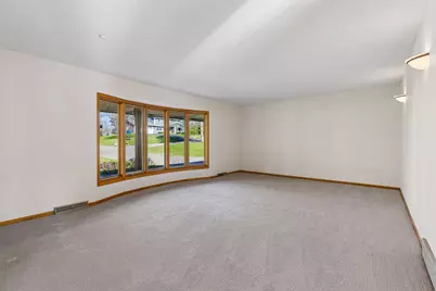 1120 Vagabond Lane N, Plymouth, MN 55447 - Photo 4