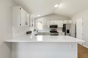 16585 Havelock Way, Lakeville, MN 55044 - Photo 8