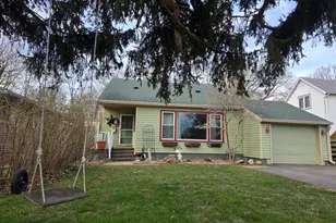 304 N 8th St, Saint Peter, MN 56082 - Photo 1