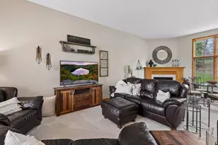 4637 Aspen Ridge Cir, Eagan, MN 55122 - Photo 4