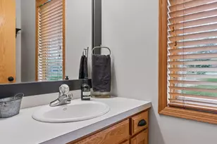 4637 Aspen Ridge Cir, Eagan, MN 55122 - Photo 20