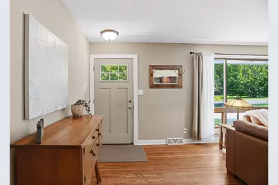 455 Arcwood Road, Mahtomedi, MN 55115 - Photo 4