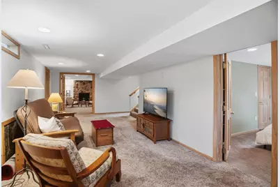 455 Arcwood Road, Mahtomedi, MN 55115 - Photo 38