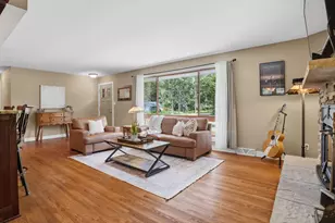 455 Arcwood Rd, Mahtomedi, MN 55115 - Photo 8