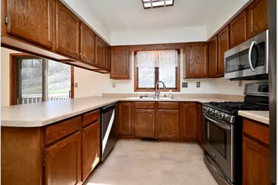 373 Knopp Valley Drive, Winona, MN 55987 - Photo 8