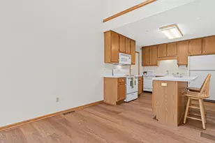 840 Old Town Dr, New Brighton, MN 55112 - Photo 8