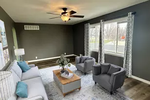 310 Southview Ave S, Gaylord, MN 55334 - Photo 8
