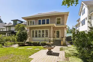 2304 Lake Pl, Minneapolis, MN 55405 - Photo 4