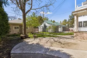 2304 Lake Pl, Minneapolis, MN 55405 - Photo 60