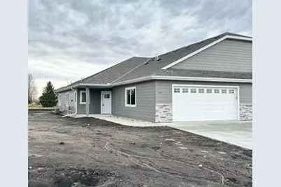 274 Eau Claire Avenue SE, Hutchinson, MN 55350 - Photo 1