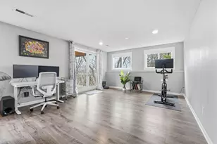 8105 Dakota Ln, Chanhassen, MN 55317 - Photo 24