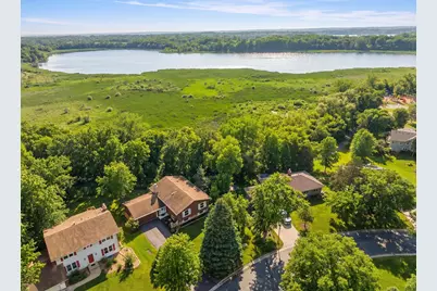 8105 Dakota Lane, Chanhassen, MN 55317 - Photo 2