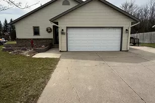 1312 19th Ave SE, Willmar, MN 56201 - Photo 1