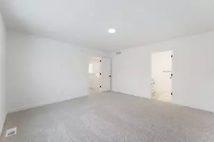 7545 Upper 42nd St N, Oakdale, MN 55128 - Photo 10