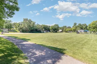 3008 Chowen Ave N, Robbinsdale, MN 55422 - Photo 28