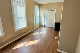 687 Aurora Ave, Saint Paul, MN 55104 - Photo 12