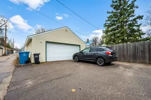 298 Washburn Ave N, Minneapolis, MN 55405 - Photo 22