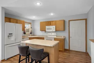 11458 Nicholas Cir, Monticello, MN 55362 - Photo 8