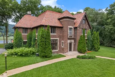 51 W Sarnia Street, Winona, MN 55987 - Photo 1
