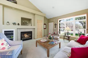 9836 Belmont Ln, Eden Prairie, MN 55347 - Photo 4