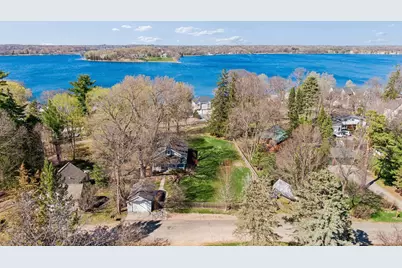3142 Brooks Lane, Wayzata, MN 55391 - Photo 2