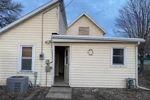 321 S Main St, Lake Crystal, MN 56055 - Photo 10