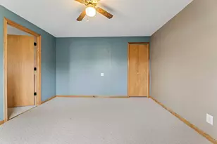 160 Orchard Manor Dr SE, Plainview, MN 55964 - Photo 18