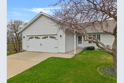 160 Orchard Manor Drive SE, Plainview, MN 55964 - Photo 1