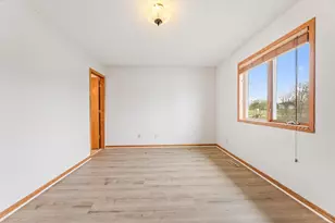 160 Orchard Manor Dr SE, Plainview, MN 55964 - Photo 10