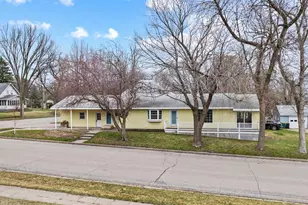 121 W Rowena St, Ivanhoe, MN 56142 - Photo 1