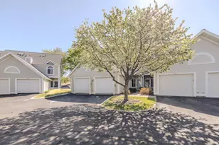 1858 Tiffany Cove Ln SW, Rochester, MN 55902 - Photo 4