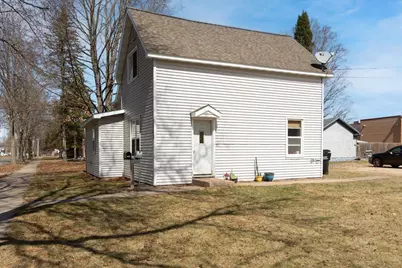 1520 8th Street E, Menomonie, WI 54751 - Photo 4