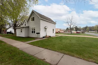 1520 8th Street E, Menomonie, WI 54751 - Photo 2