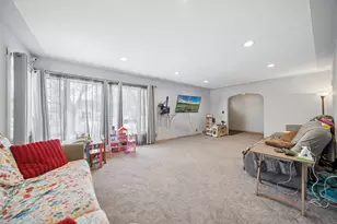 409 N Prairie St, Sherburn, MN 56171 - Photo 8