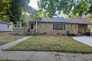 409 N Prairie St, Sherburn, MN 56171 - Photo 2