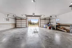 103 S St W, Caledonia, MN 55921 - Photo 28