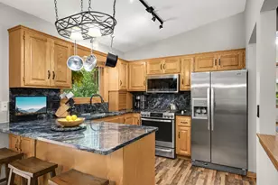 8553 Chanhassen Hills Dr S, Chanhassen, MN 55317 - Photo 2
