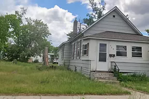 906 Irvine Ave NW, Bemidji, MN 56601 - Photo 2